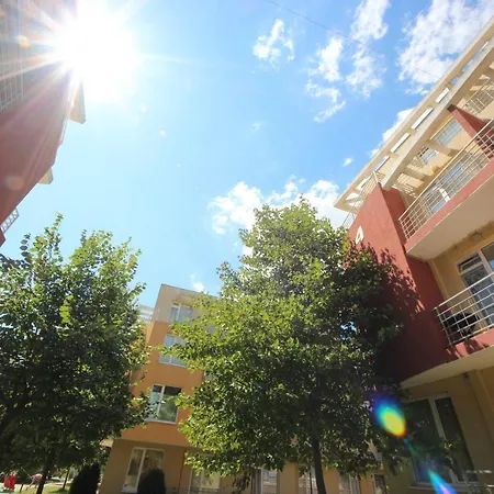 Sunny Day 5 - Menada 公寓 阳光海滩